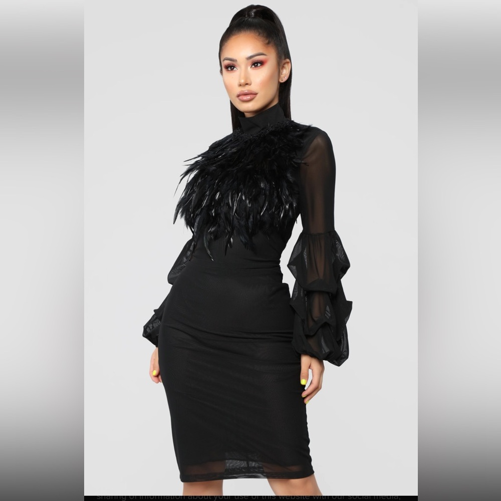 FEATHER EVENING BODYCON DRESS! WORN 1X! DOUBLE LINED!